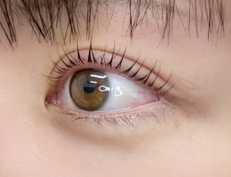 小倉北区のラッシュリフト|自然に目力を引き出すデザイン